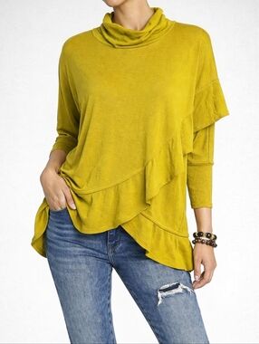NWT Chelsea & Theodore Chartreuse Dolman Sleeve Ruffle Turtleneck Pullover Top